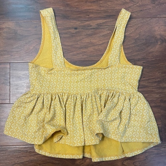 Forever 21 Crop Tank Size S - Picture 2 of 3